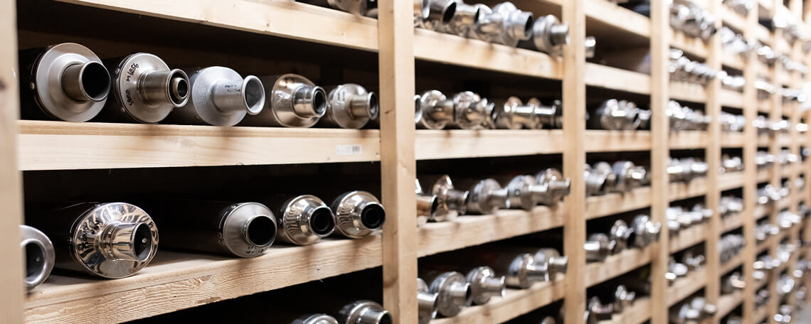 Dekker Motor Parts Hapert Motoren, onderdelen, accessoires en banden