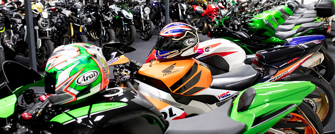 Dekker Motor Parts Hapert Motoren, onderdelen, accessoires en banden